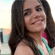 Graduada en Biotecnología a quien le gusta mucho ayudar a los demás